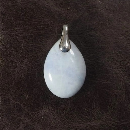 糸魚川翡翠 ラベンダー翡翠 しずくペンダントトップ 6.5g  Itoigawa Lavender Jadeite pendant top