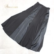 社交ダンス 衣装 スタンダード スカート レッスンウェア レディース フォーマル 黒 ブラック系 無地 シンプル 上品 練習着 気品 スリット スカート丈 86.5cm アーバンブラック 伸縮性 日本製 洗える おしゃれ 大人 女性用 Mサイズ ダンス用 衣装 ベルベット ストレッチ 丈夫 着心地 軽やか 高品質 上質 体型カバー コーディネート 使いやすい きれいめ