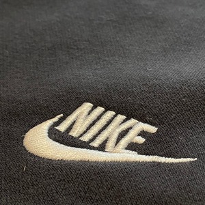 【NIKE 】スウェット ワンポイント 刺繍ロゴ ナイキ プルオーバー Lサイズ 古着