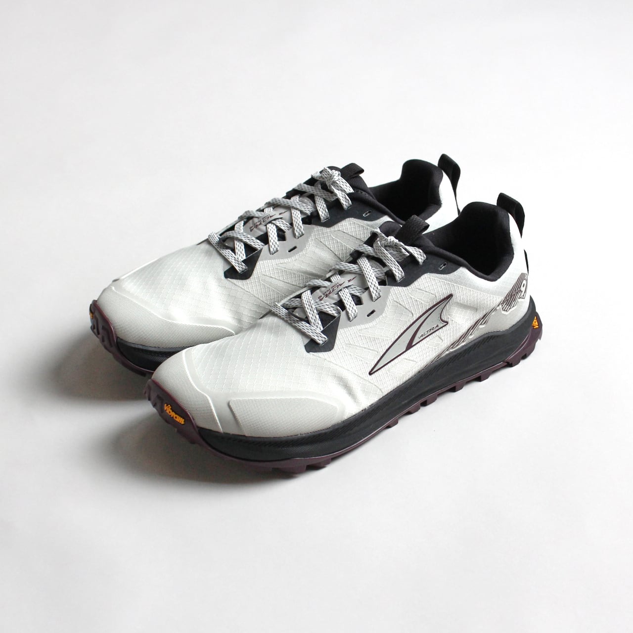 ALTRA(アルトラ)M LONE PEAK 9+(ローンピーク 9+)-VAPOROUS GREY/BERRY メンズ トレイルランニングシューズ
