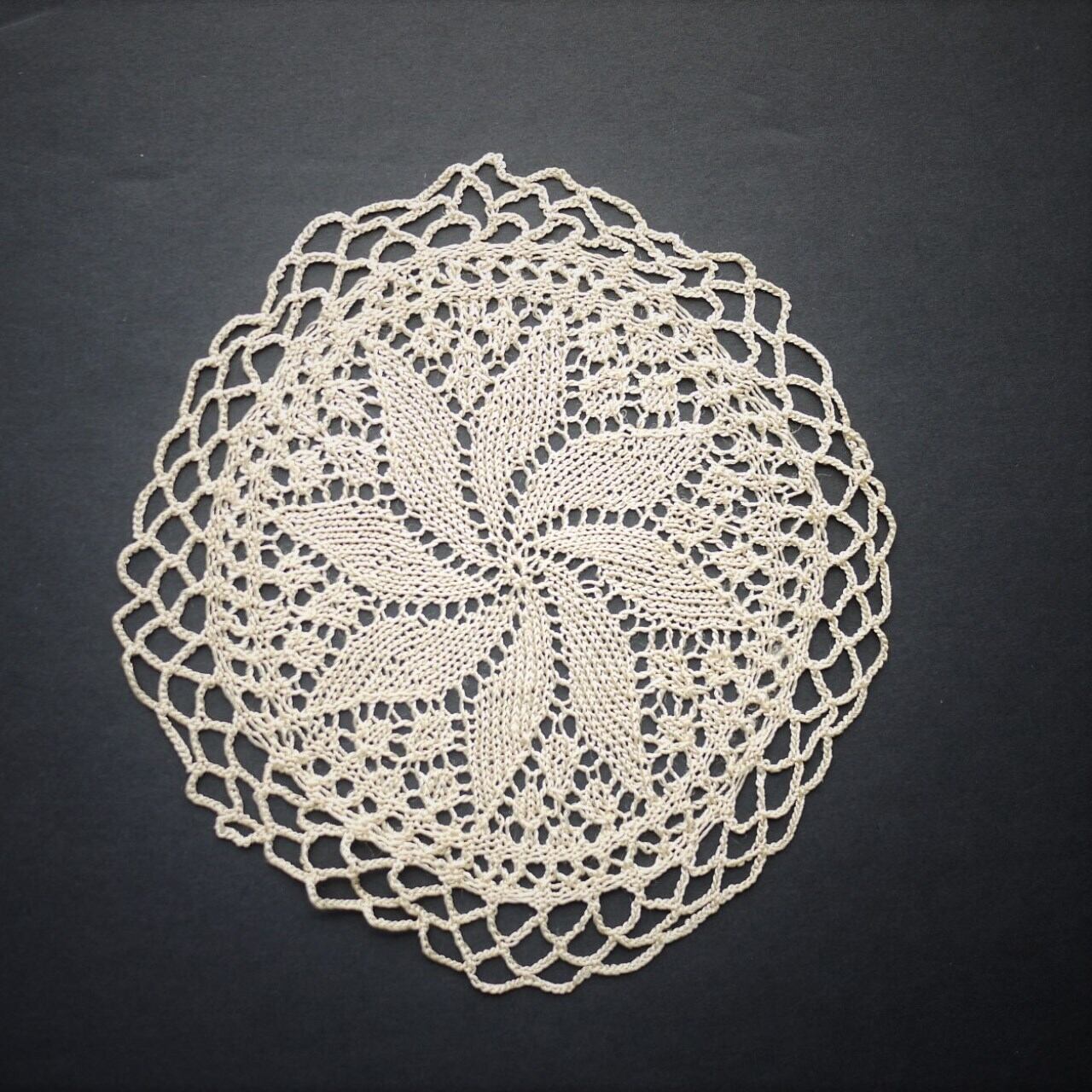 クンストレース編み ドイリー クンストレース編み ドイリー