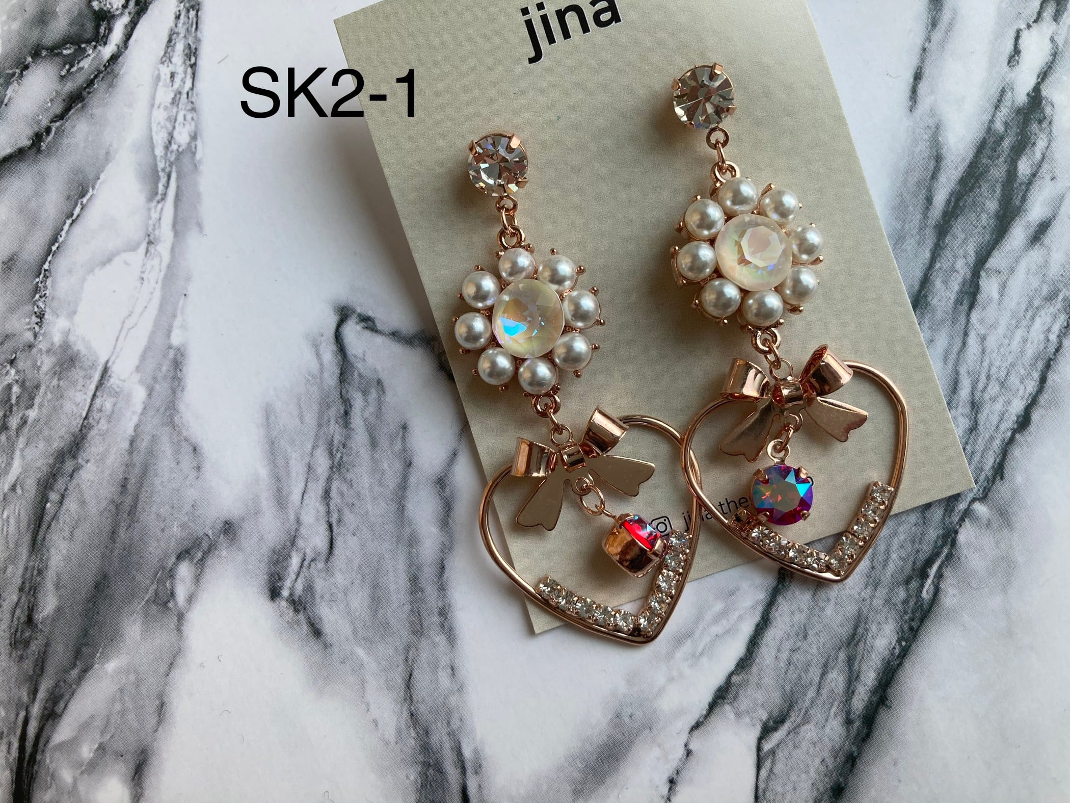 06 アシンメトリー ハンドメイドピアス イヤリング ロングピアス 