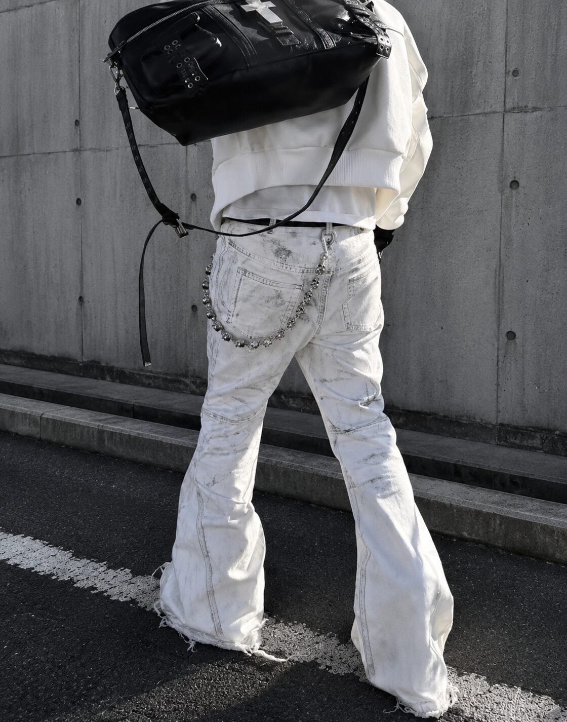 White flare denim | PAY ID