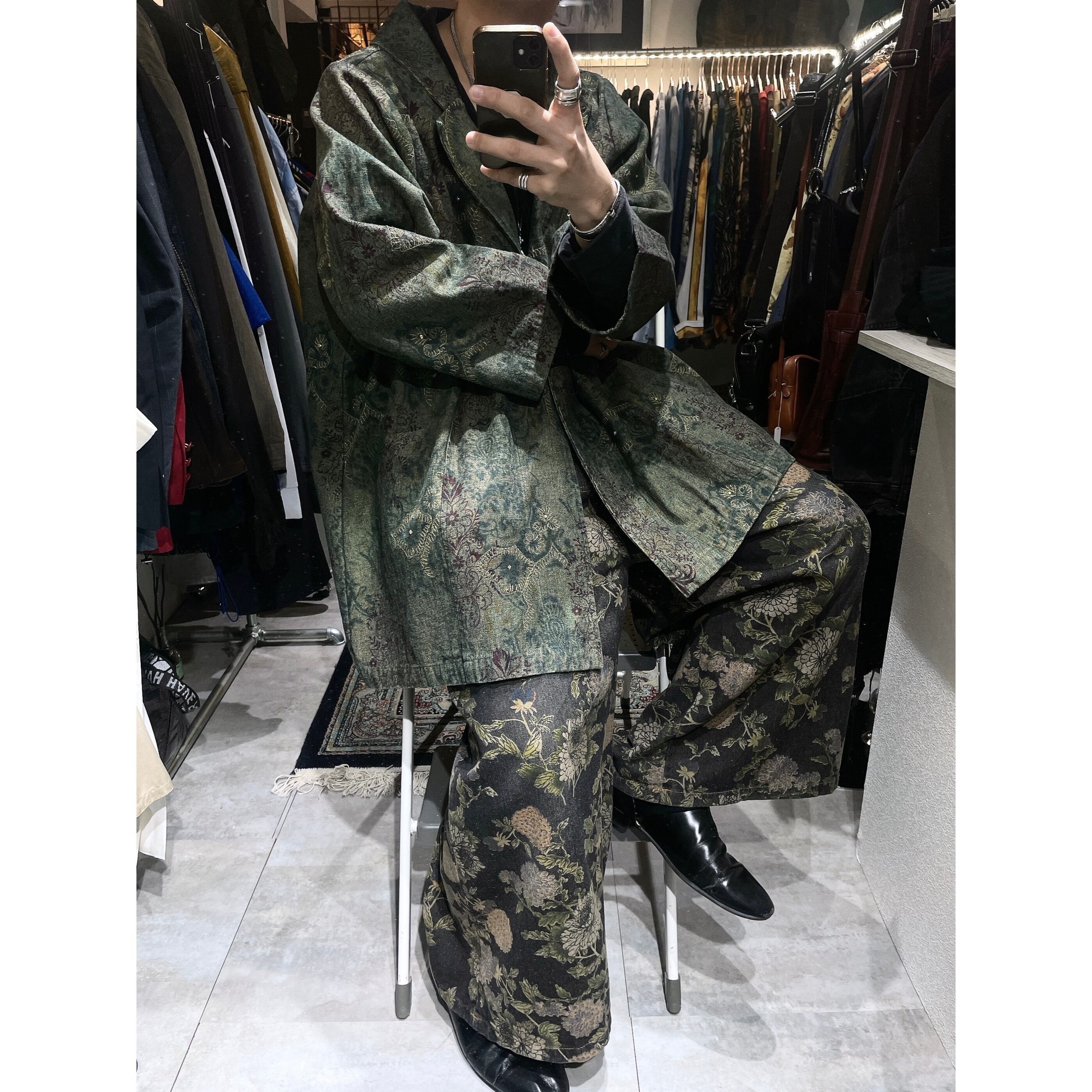 Beautiful ethnic art painted × Hand-dyed vintage half-length coat