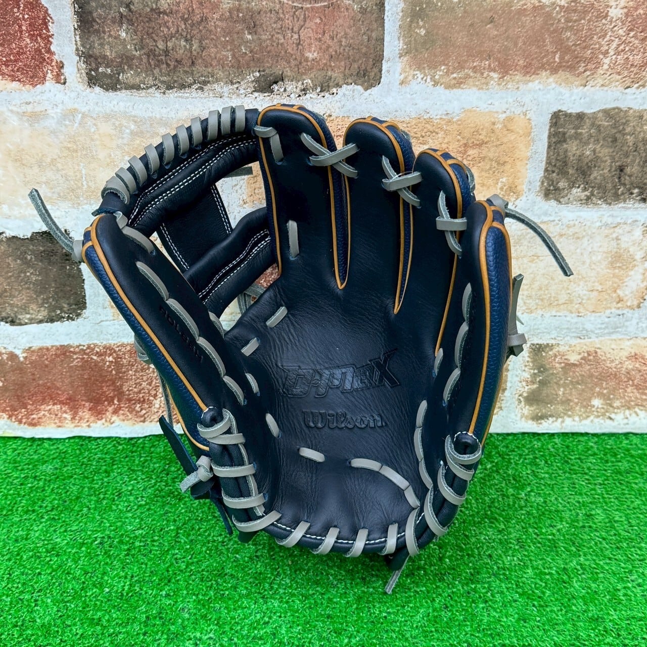 2025秋冬限定 Wilson ウイルソン D-MAX DUAL 軟式内野手用 86型 型付け