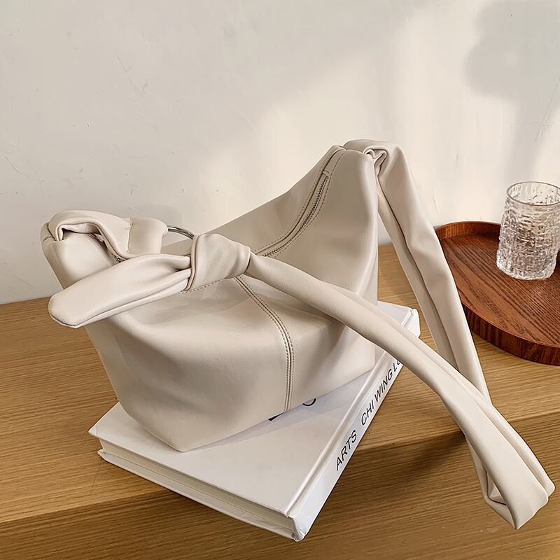 レッド メッセンジャーバッグ Tiancai_Wing_Bag33246726959