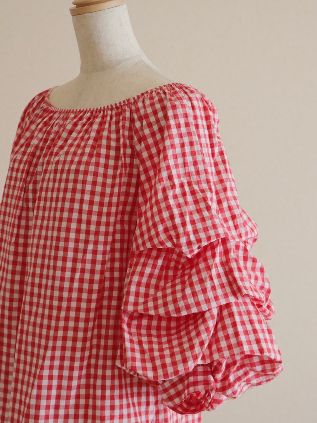 ●Red plaid sleeve design blouse