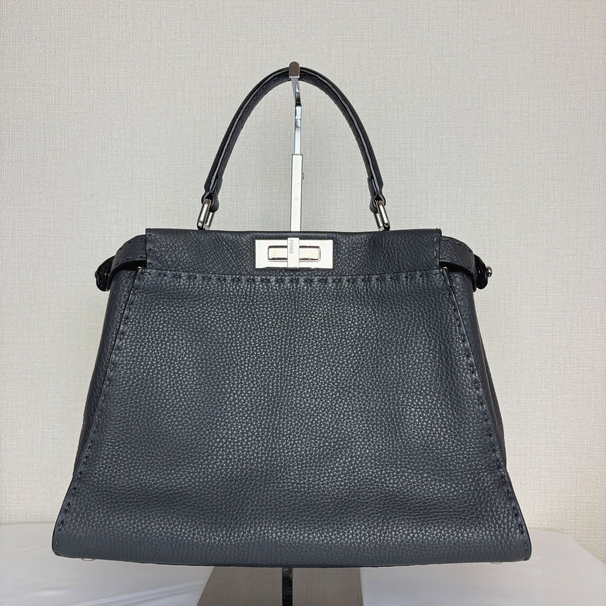 【FENDI/フェンディ】ピーカブー ミディアム グレー シルバー | GALLERY UNICO