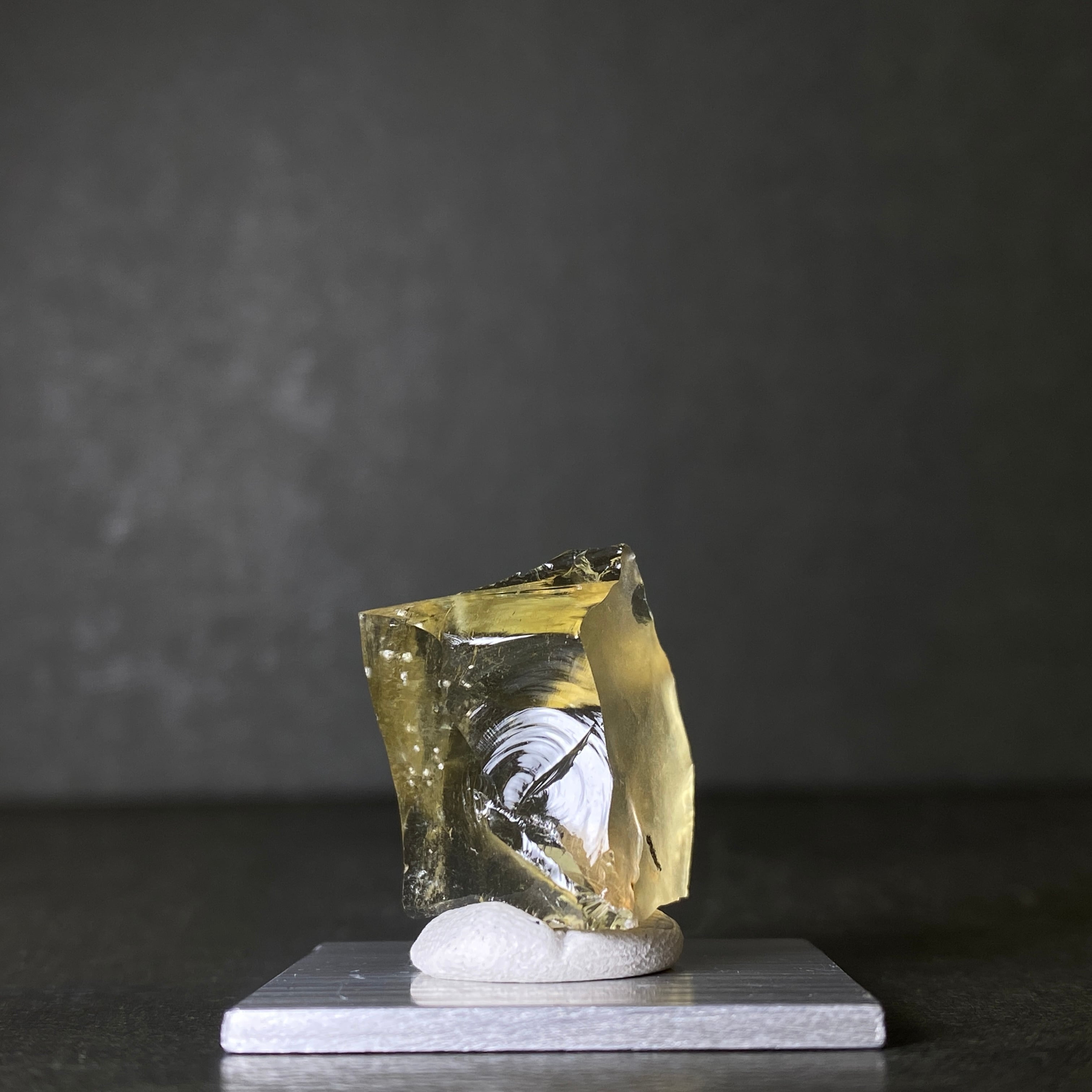 究極リビアングラス　隕石メテオライト61✕55mm 42☆リビアングラス Libyan desert glass | 【隕石屋】METEOS（メテオス）