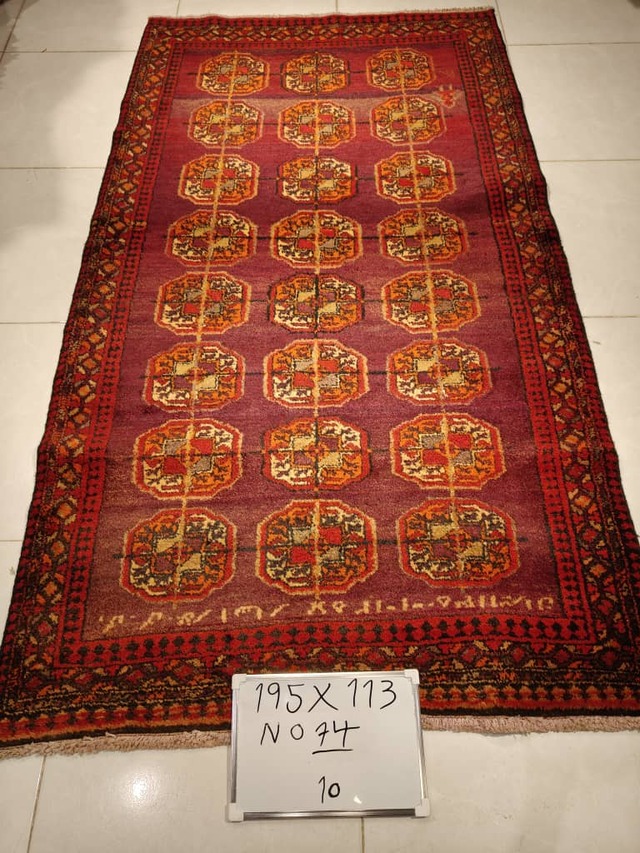 絨毯クエスト68【No.74】 ※現在、こちらの商品はイランに置いてあります。ご希望の方は先ずは在庫のご確認をお願いします。