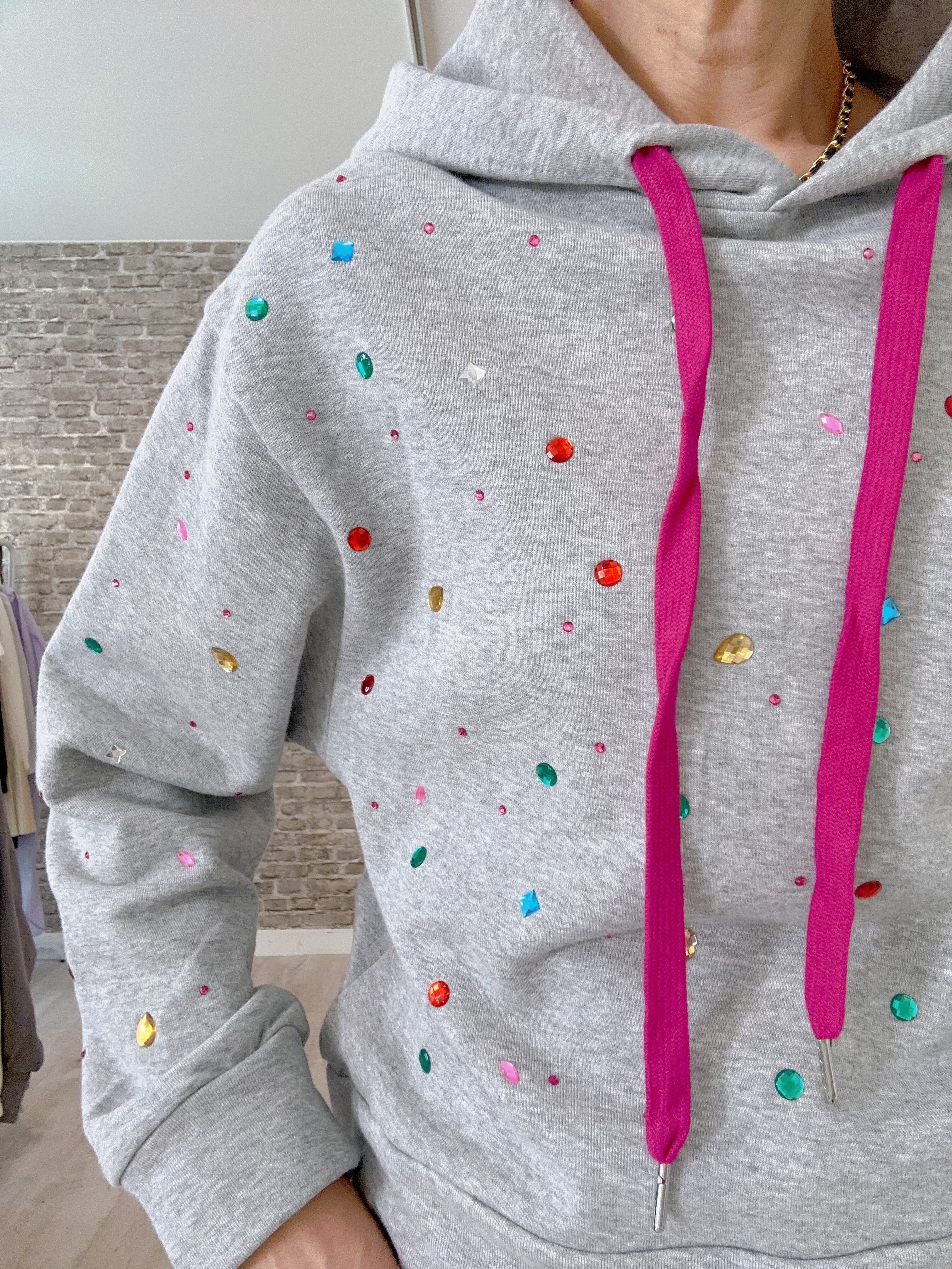 キラキラパーカー　フリーサイズ7〜9号身幅100㌢くらい　13000円➕tax