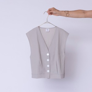me. / bumpy cotton タックベスト