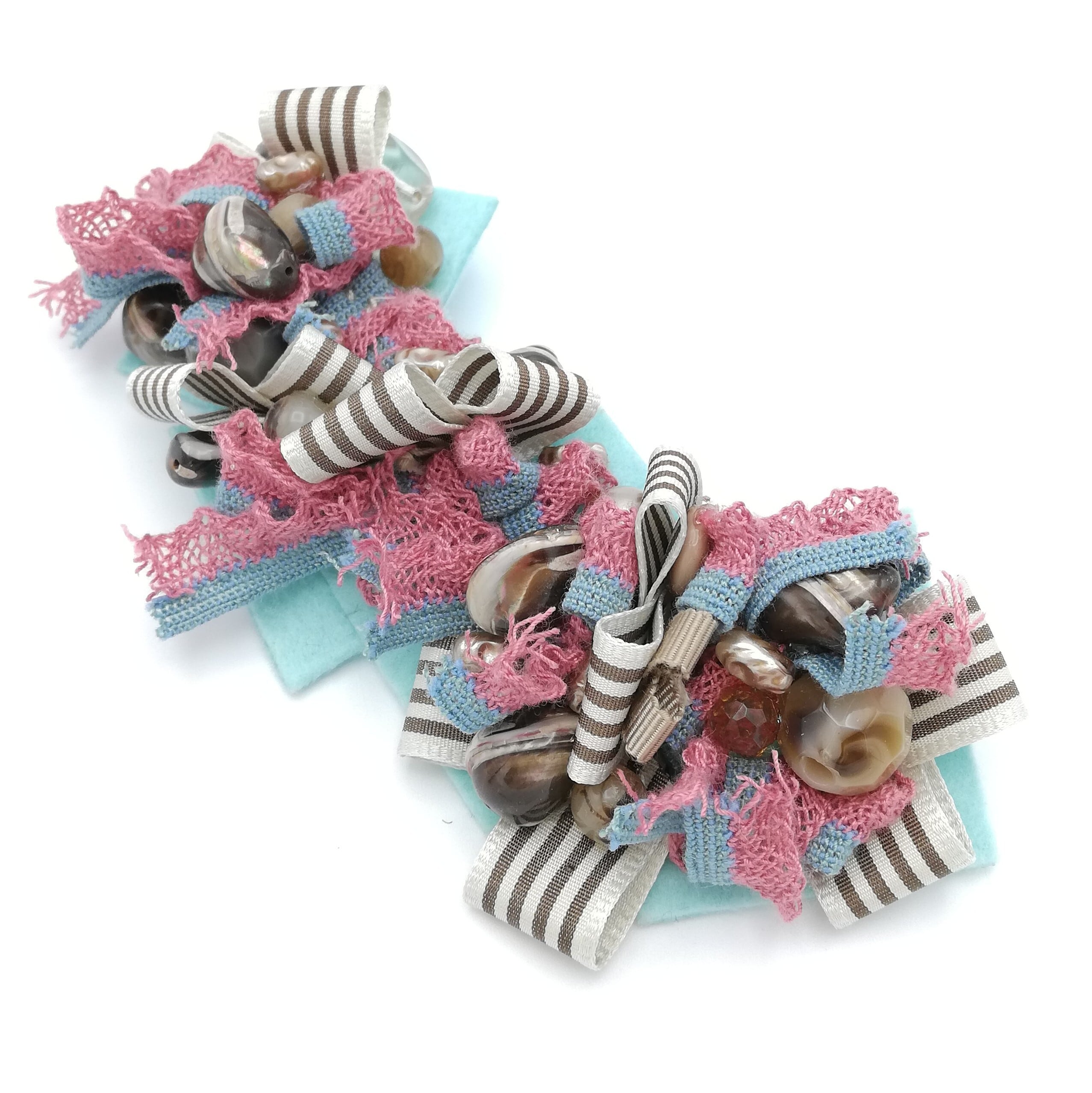 リボン ブローチ】個性的・大ぶり・長め・リボン・ボーダー