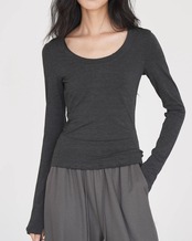 Round neck slim fit Top　T20173