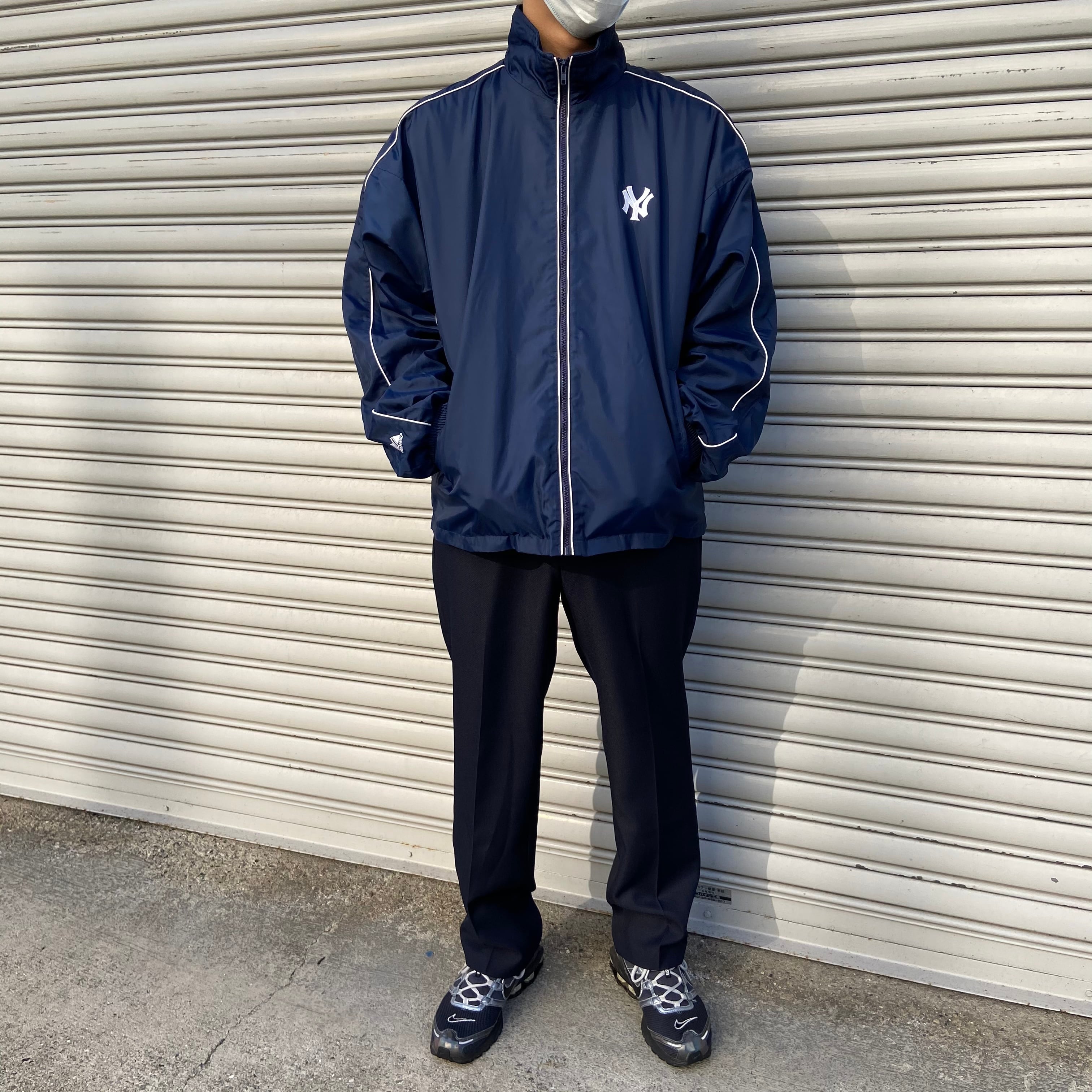 送料無料』NEW YORK YANKEES ヤンキース ナイロンジャケット L MLB 