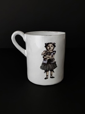 白い陶器のマグ Elle イラストレイテッド マグ / Carron Illustrated Mug Elle