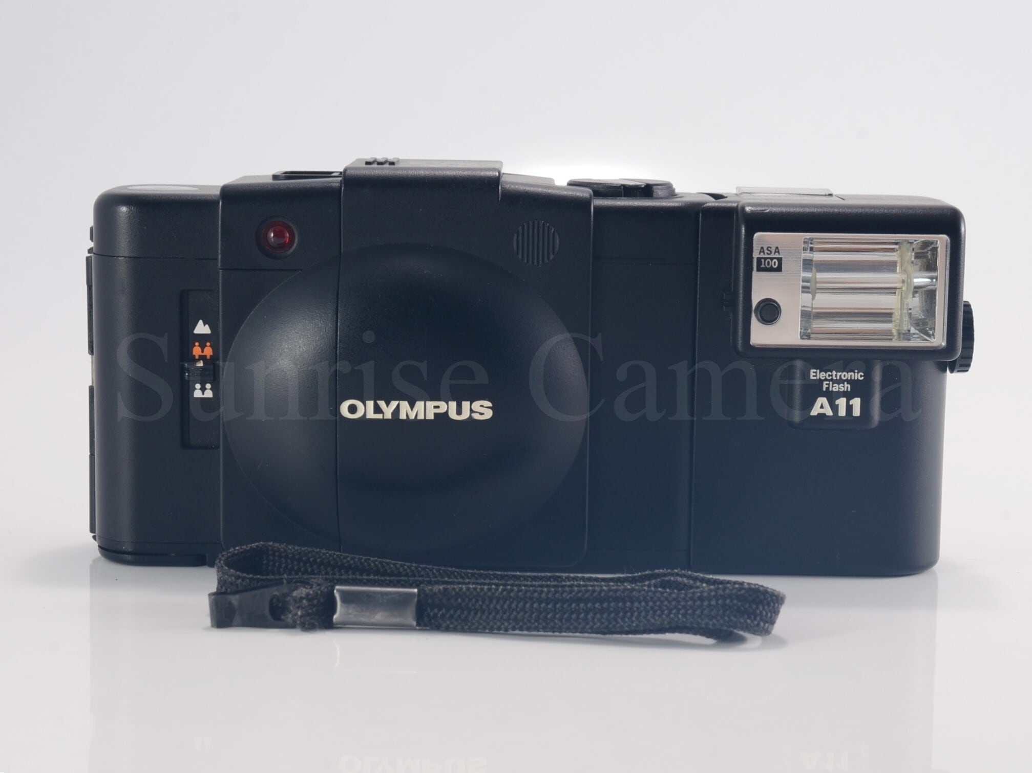 OLYMPUS XA2 / D.Zuiko 35mm F3.5 A11 整備済 オリンパス (60039