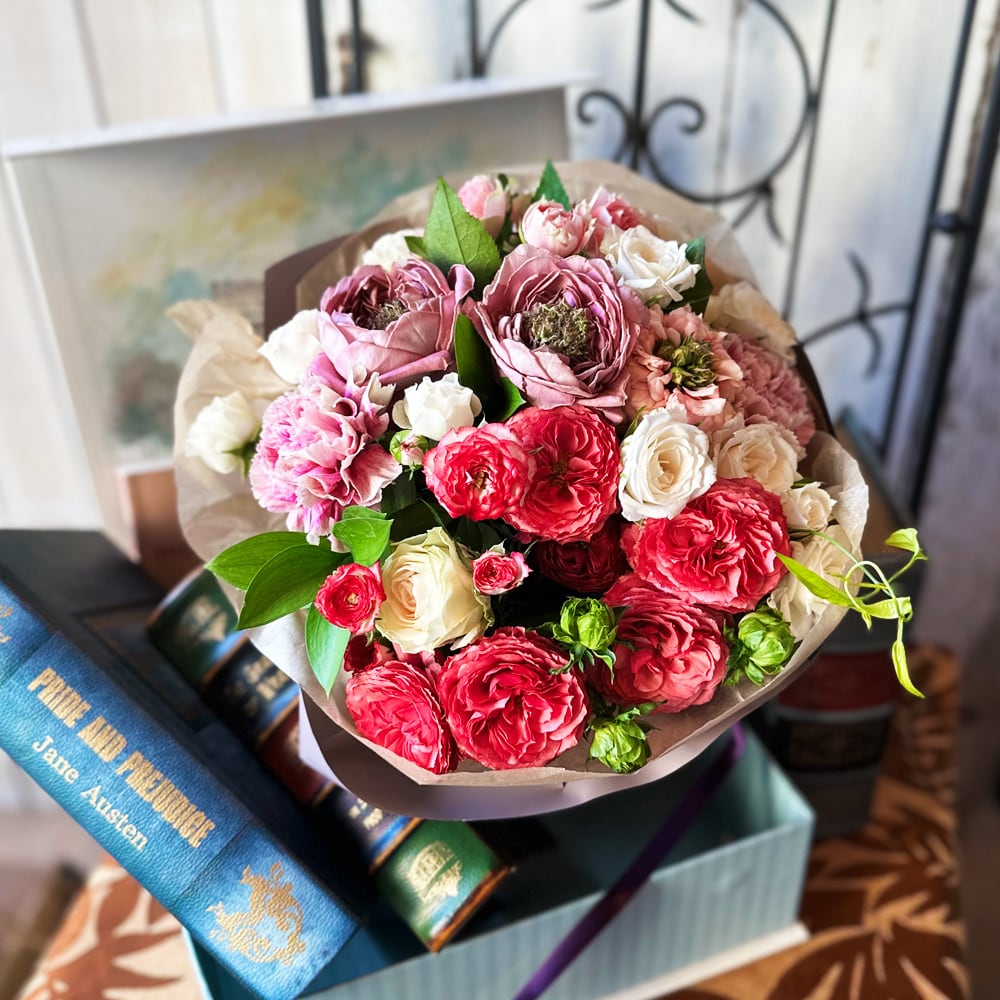 予約限定】クリスマスの薔薇のブーケ「メリークリスマスブーケ」～12月