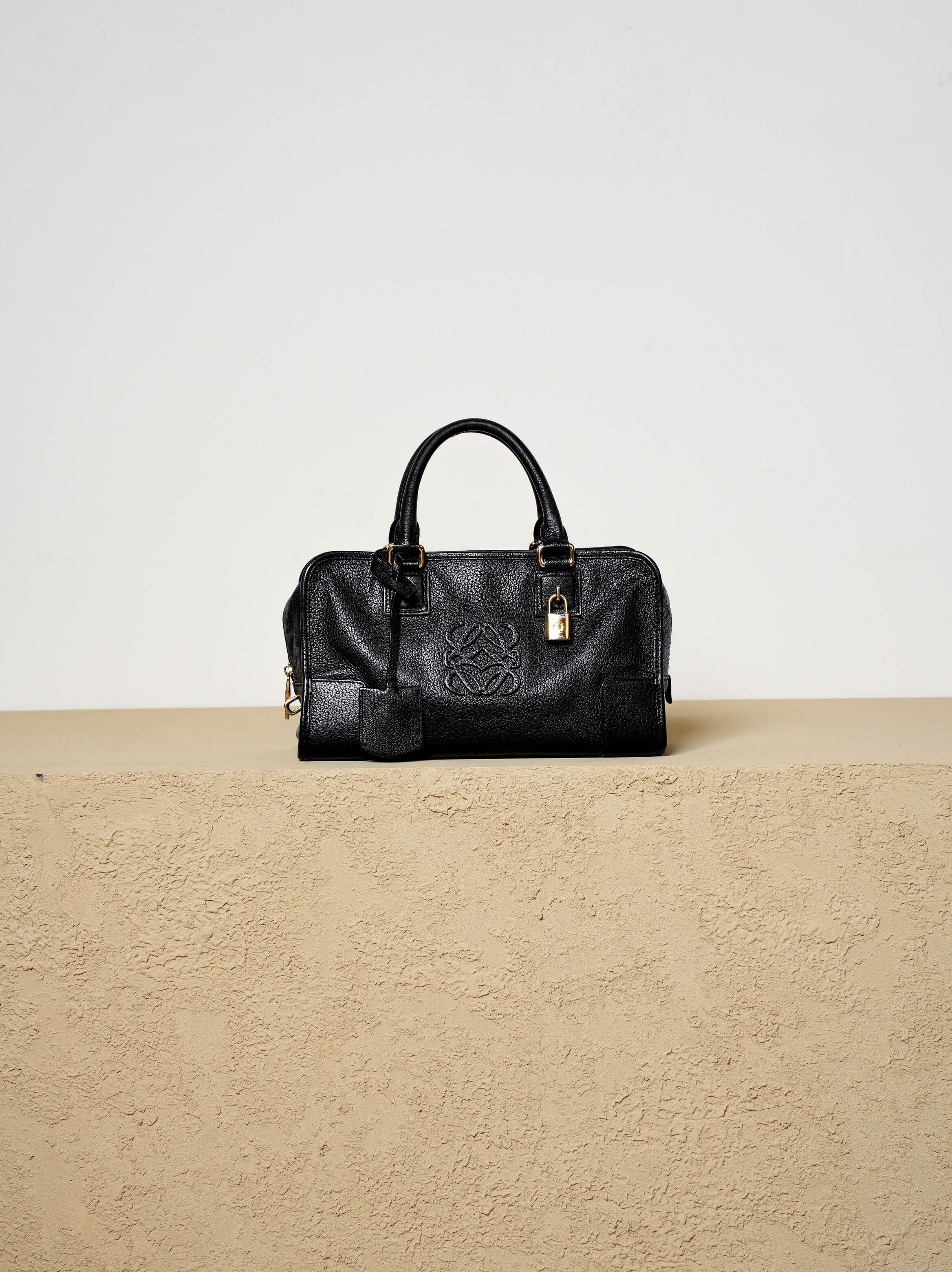 LOEWE | Raum Vintage