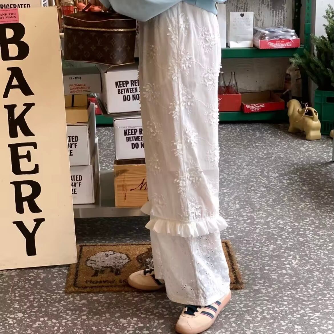 フリルレースパンチングロングパンツ