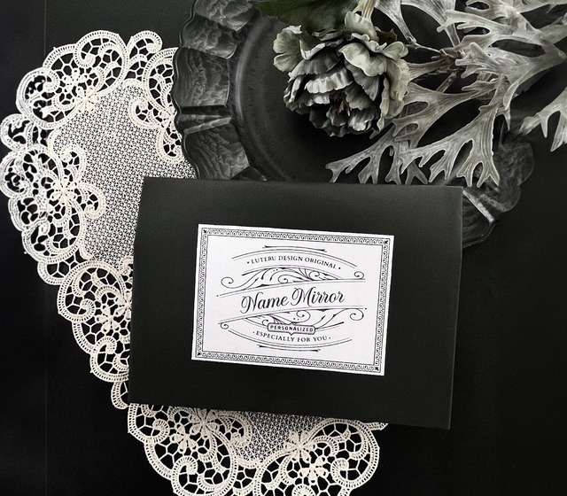 【名入れ】イニシャルミラー//サインミラー　壁掛けミラー・鏡・名入りギフト