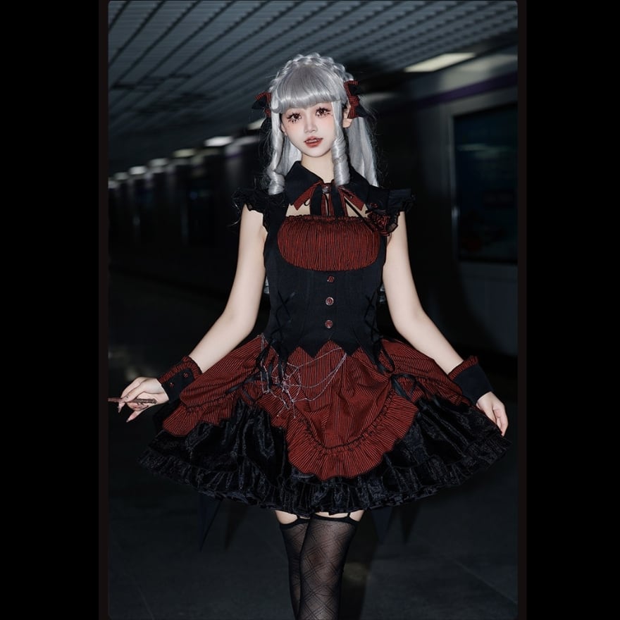 大人ゴシックな魔女 ストライプ×コルセットのゴシックワンピース