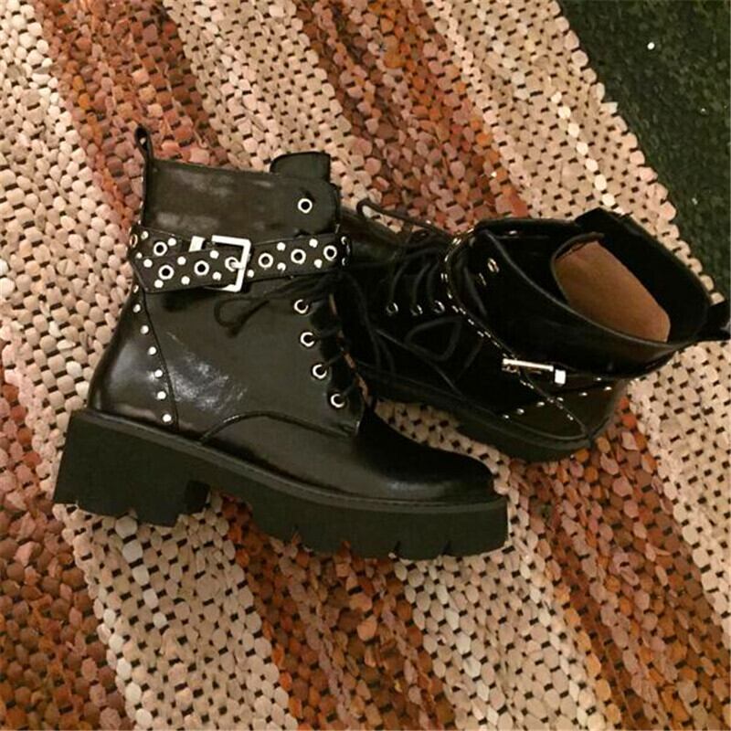 【新作】【送料無料】 レザーレディースショートブーツセクシーメタルバックルウィンターブラックブーツプラムスニーカー 靴 シューズ 冬物 10b353162140104