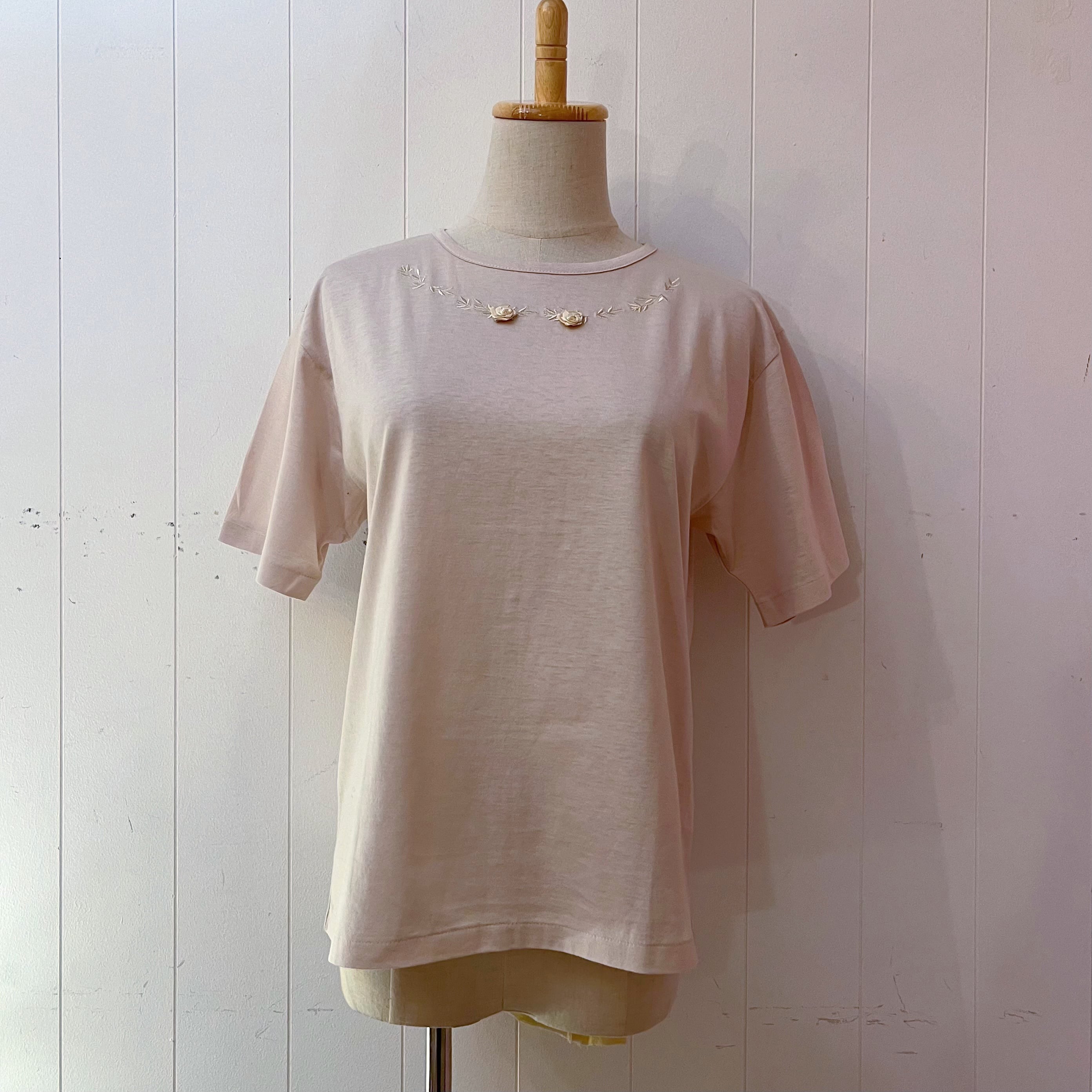 ribbon rose beige T-shirt