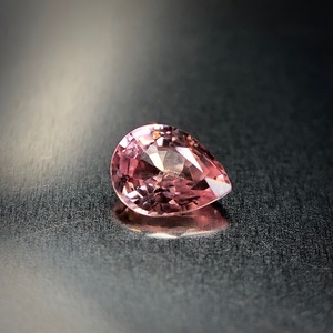 繊細にきらめく睡蓮色 0.18ct 天然 パパラチャサファイア DGLソーティング付属