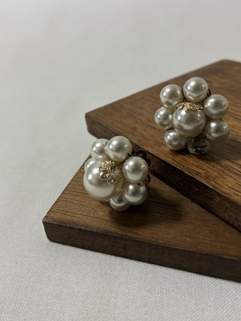 1970's Pearl Motif Design Earrings "Made in Japan"