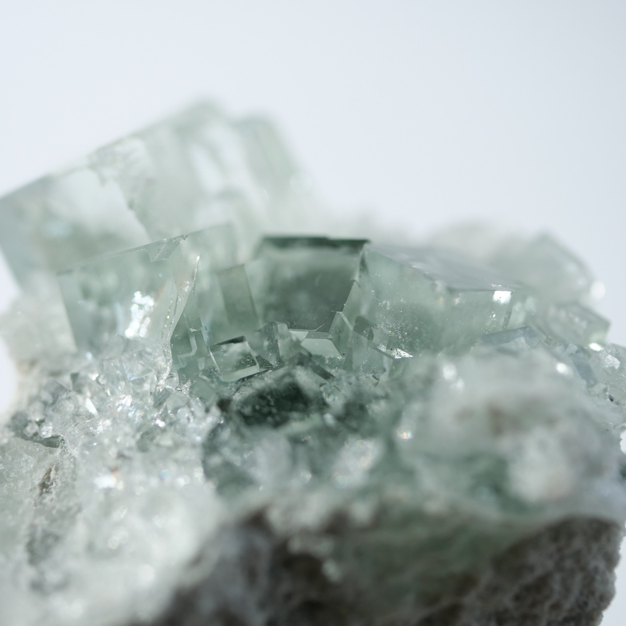 シャンファーリン産 フローライト / 原石 標本【A_2】