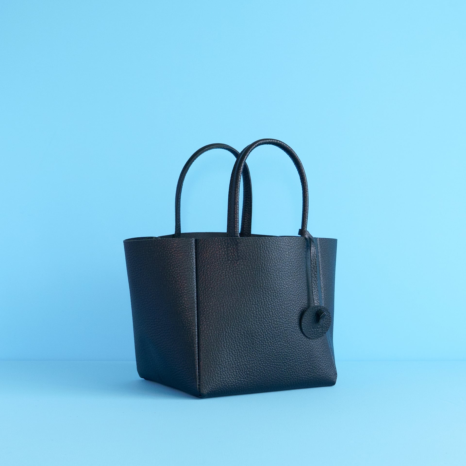 【HA★RO】 kotty トートバッグ ML シュリンクレザー　ブラック kotty トートバッグ MM シュリンクレザー | kotty