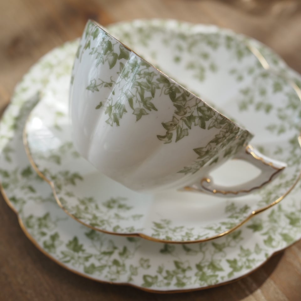 タロット14 節制 】英国シェリー 優雅なアイビー柄が美しい