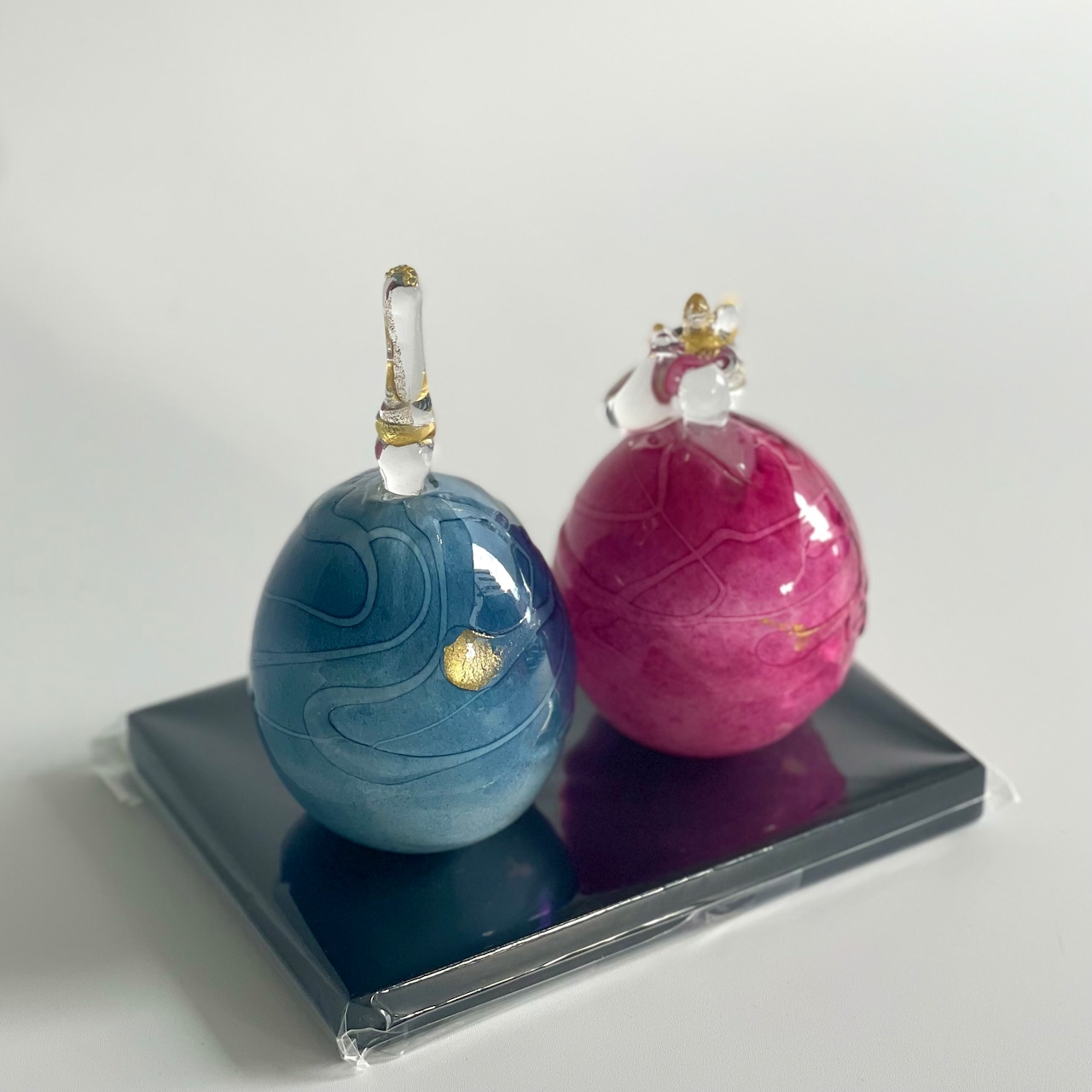 可児友紀 綾雛(黒台付)【箱付き・ラッピング・熨斗無料】