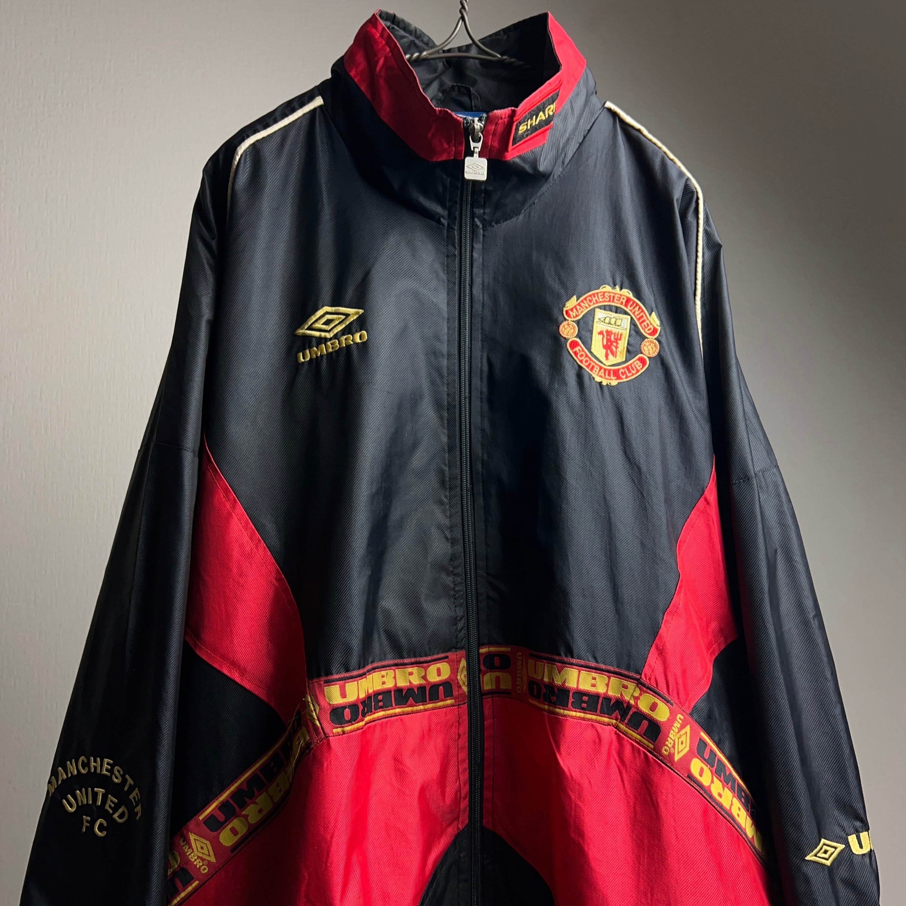 old umbro manchester city nylon jacket袖丈約61cm