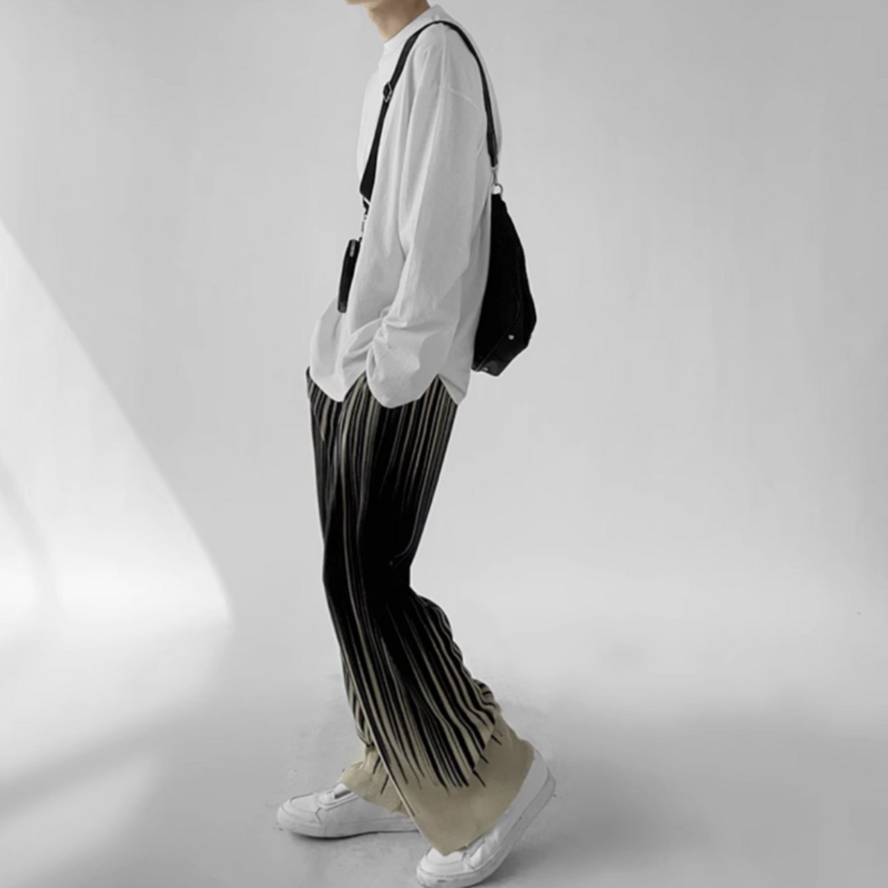 プリーツモードプリントストレートパンツ　0643