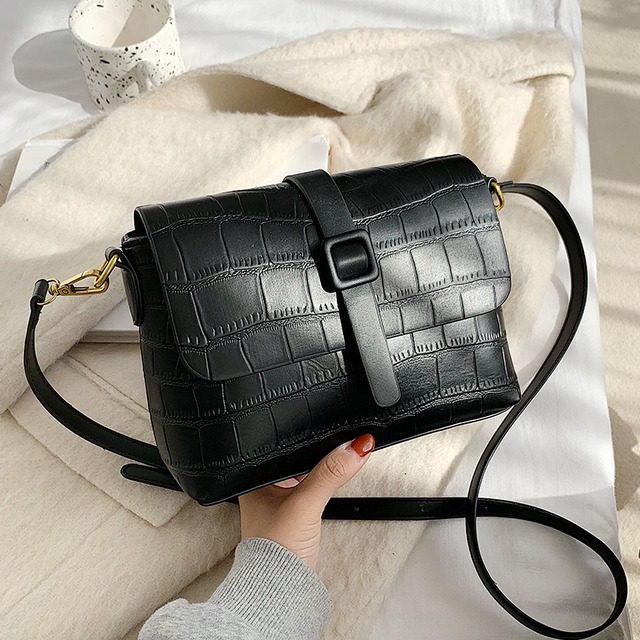 スタイルスタンダードオータムウィンターシングル レトロ 秋物 冬物 スクウェア メッセンジャーバッグ Tiancai_Wing_Bag35835978566