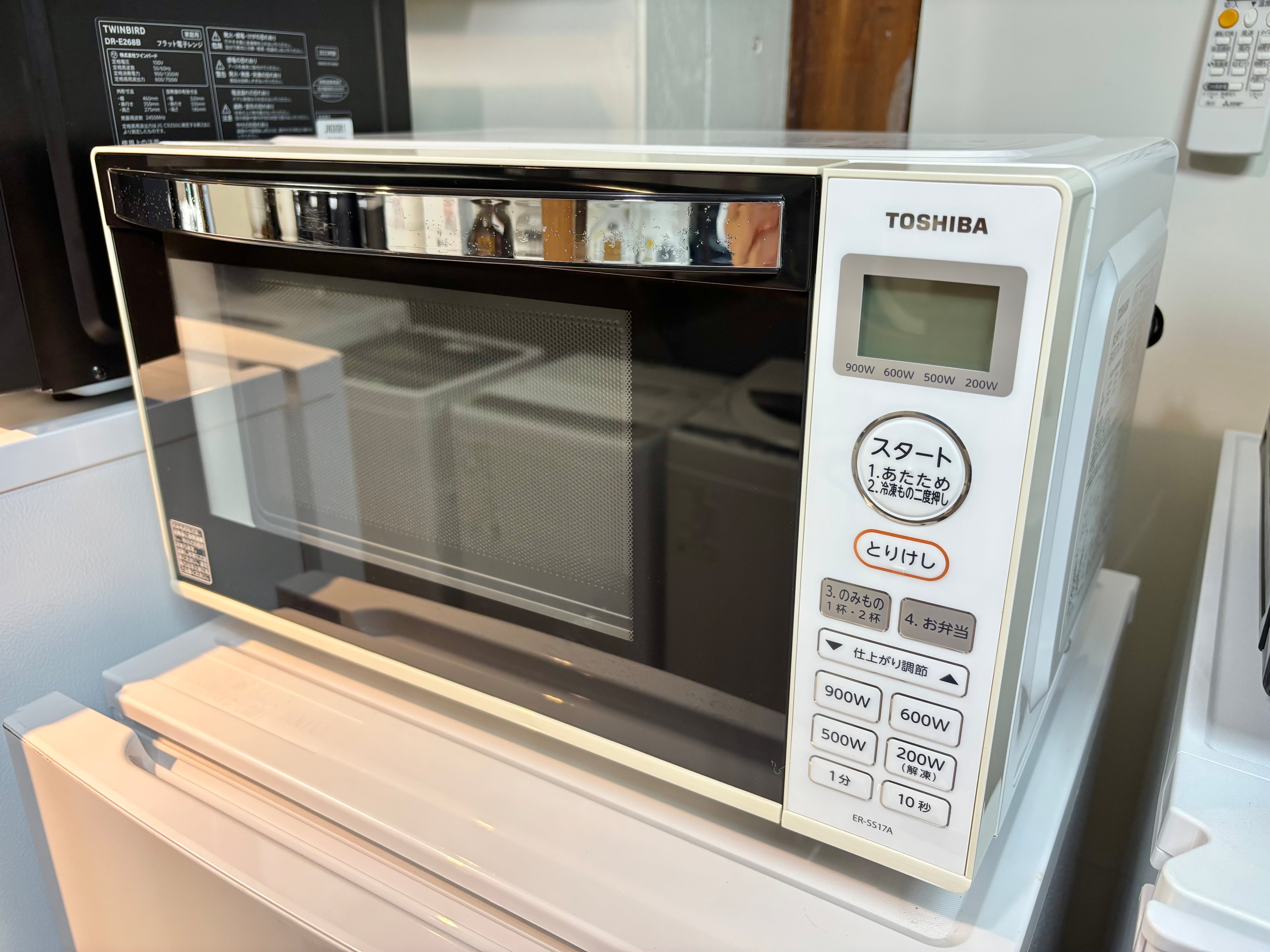 ②東芝 900Wハイパワー電子レンジ フラット2021年製 すぐ温まる