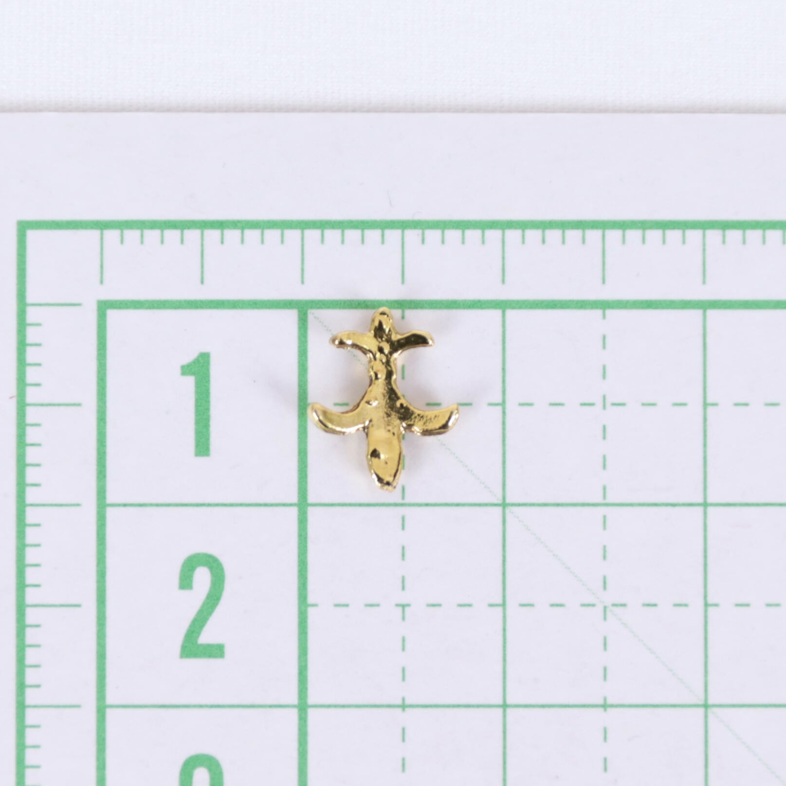 百合の紋章 パーツ アンティーク風 金属 ビジュー 02000144