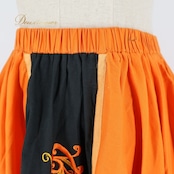 フォークダンス 衣装 スカート オレンジ系 チャコット Chacott 刺繍 橙 黒 チロリアン チロルスカート カントリー 鮮やか 華やか かわいい ダンス衣装 イベント 練習 レッスン ブラック系