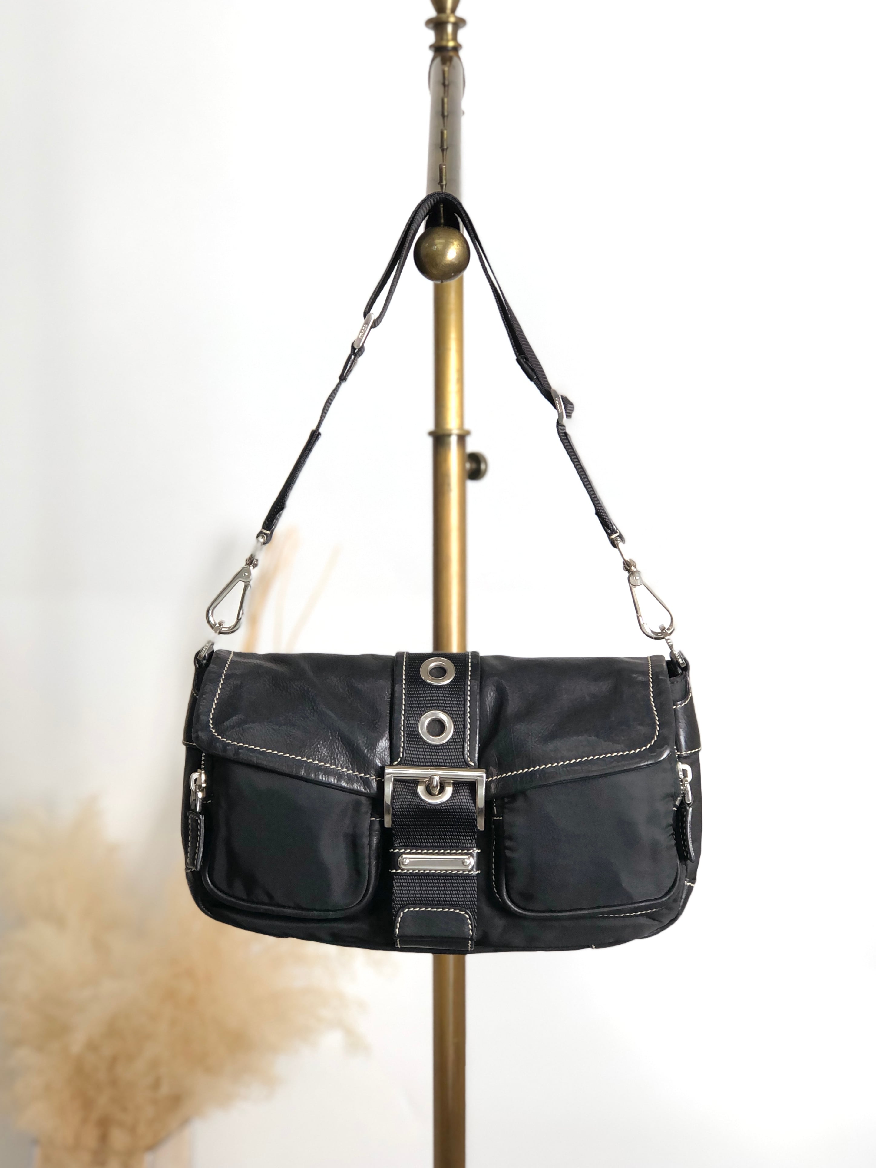 PRADA プラダ ショルダーバッグ ブラック トライアングルロゴ ナイロン