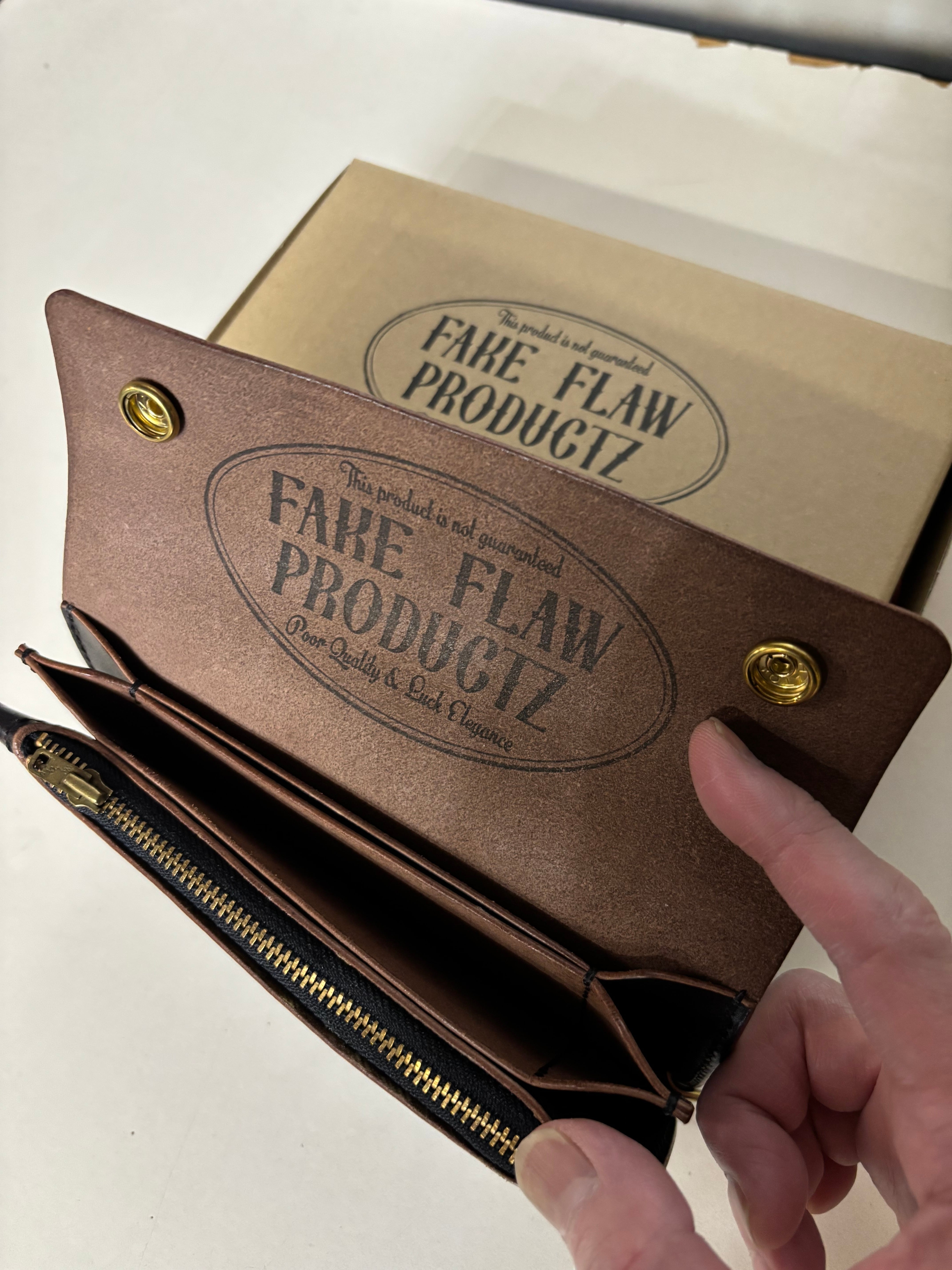FAKE FLAW PRODUCTZ ハーフフラップ トラッカー ウォレット
