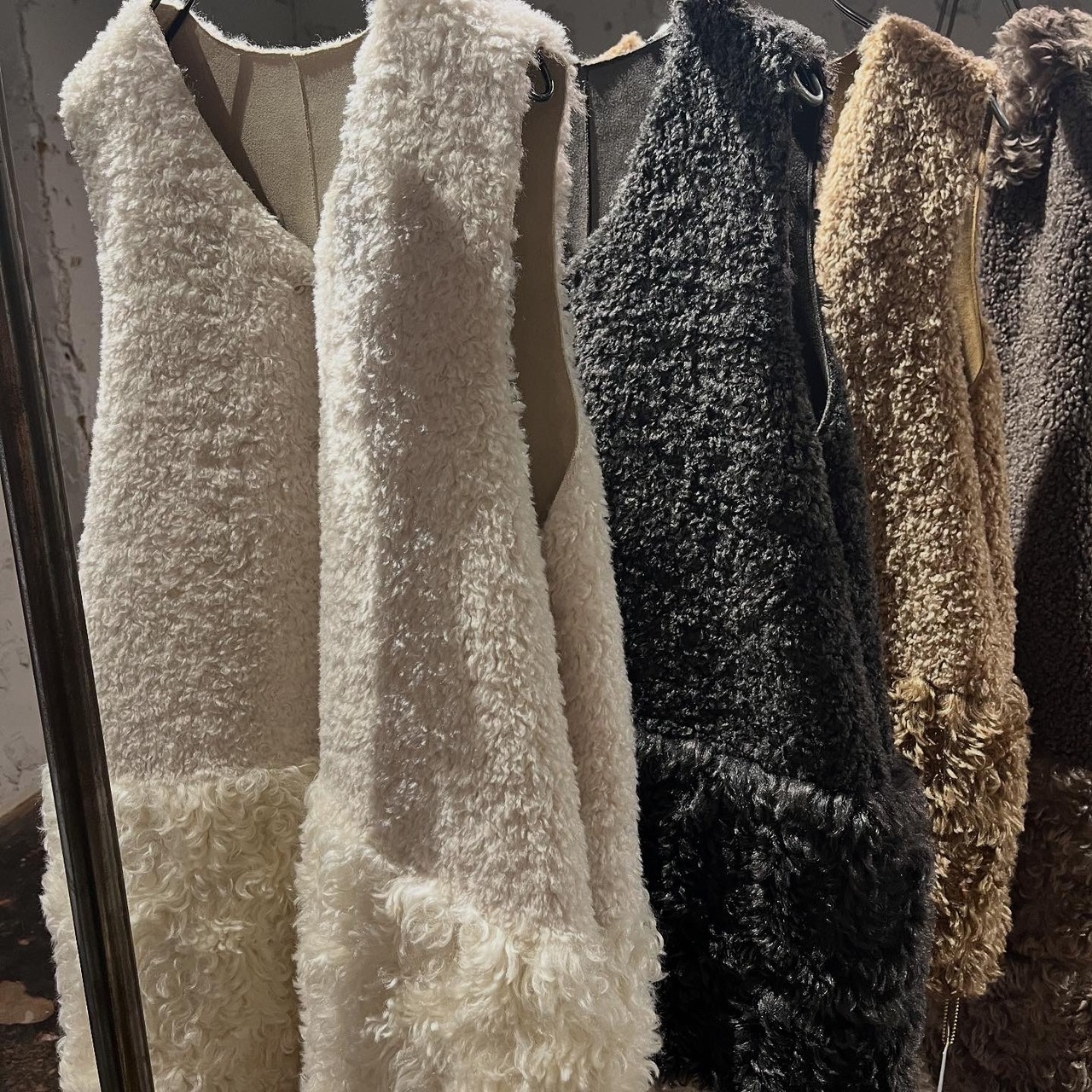 リズレイ RISLEY risley リバーシブルファーベスト