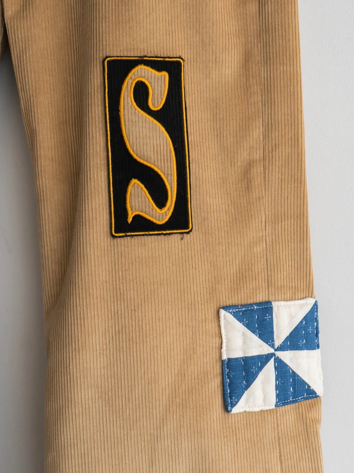 KHOKI Embroidery-design pants BEIGE 25fw-p-08 | BEST PACKING STORE