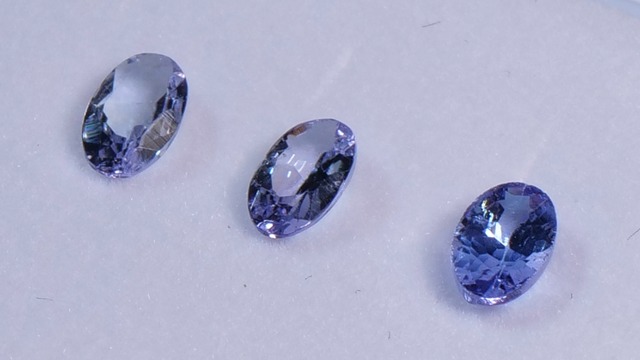 YouTube174-6 ゾイサイト3石BOX