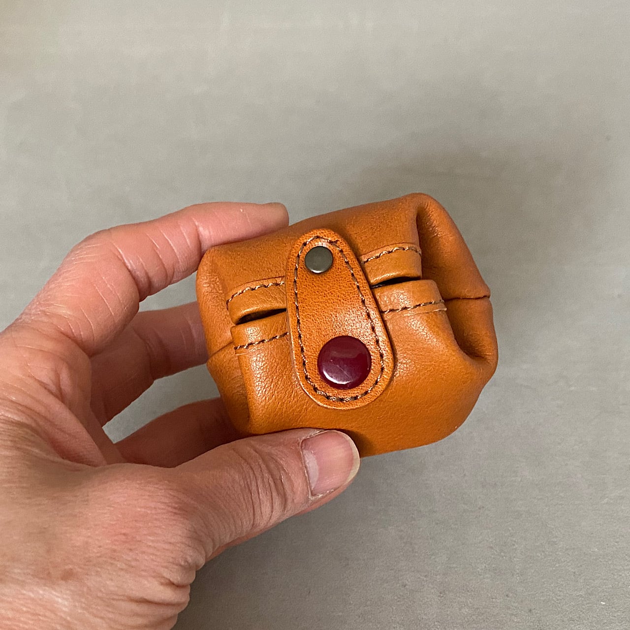 サイコロポーチ（黄茶）No.03009-02 | Atelier LeatherN - レザー