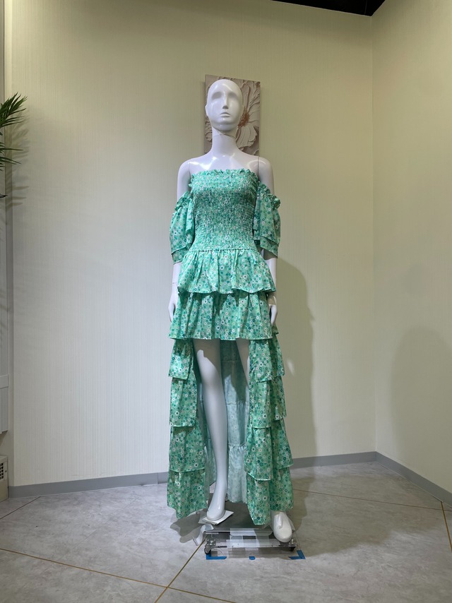【新品DRESS 4913】小花柄 ボタニカルフラワー オフショル ティアードフリル パフスリーブ 前ミニ ロングテールドレス ロングドレス グリーン【VANESSA SCOTT】