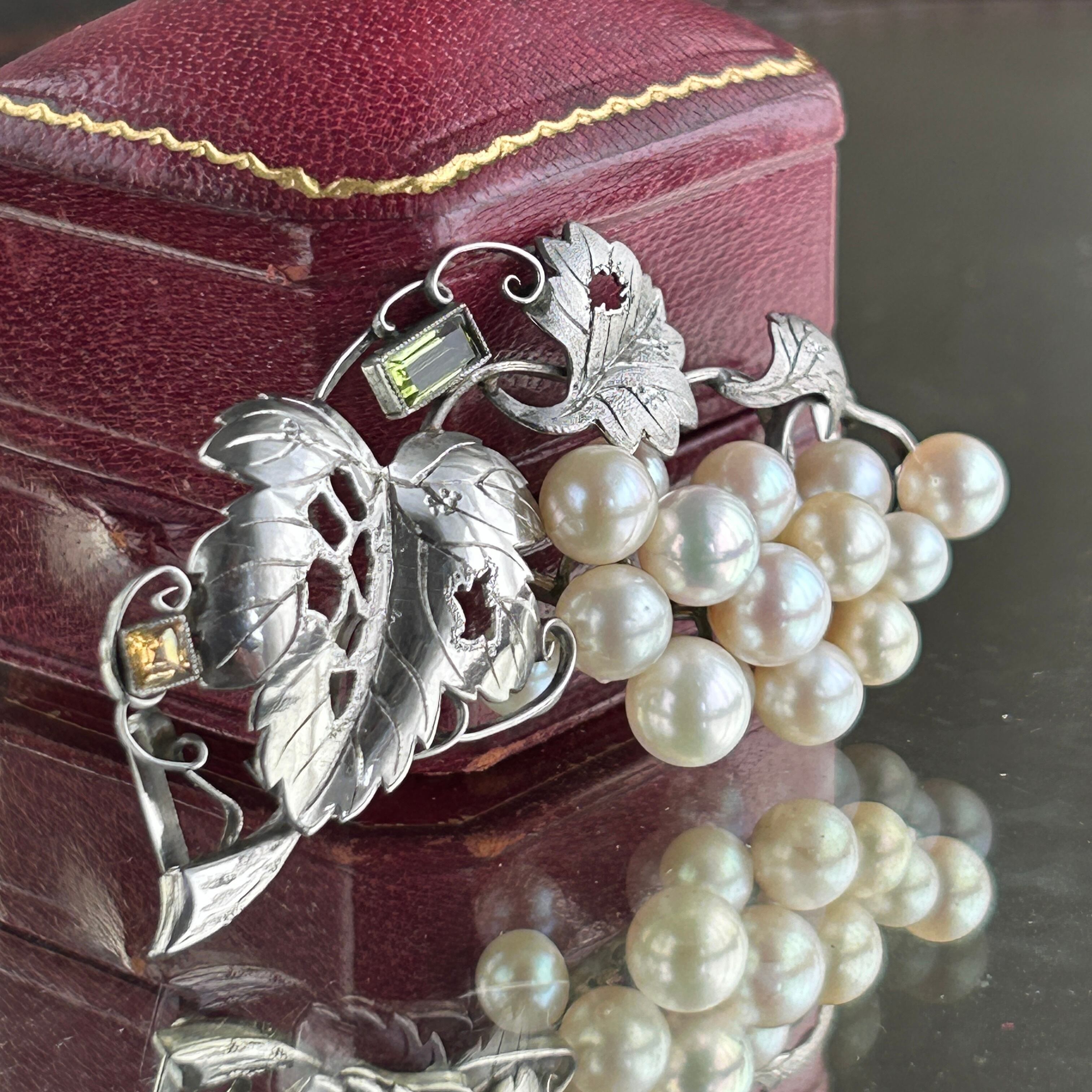 アンティーク　合金製あこや本真珠　葡萄の帯留め