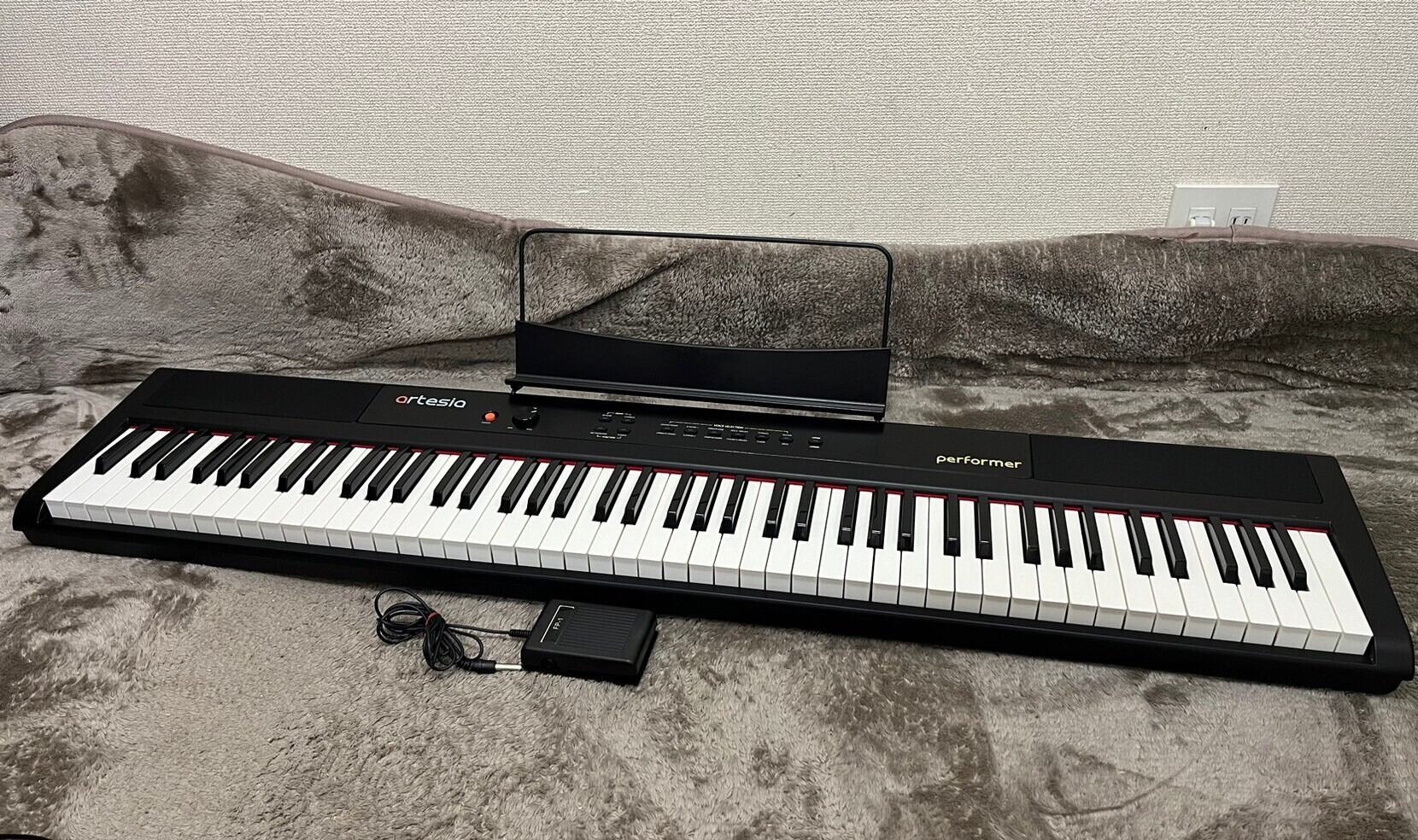 スタンド訳アリ 電子ピアノ Artesia Performer