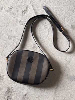 OLD FENDI/Pequin Shoulder Bag/ITALY製/ペカン柄ショルダ－バッグ/ブラック/ブラウン/フェンディ
